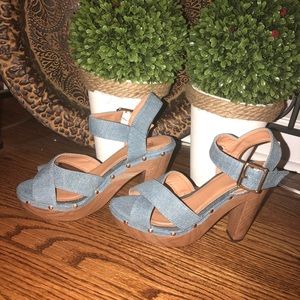 NY & C heels size 7
